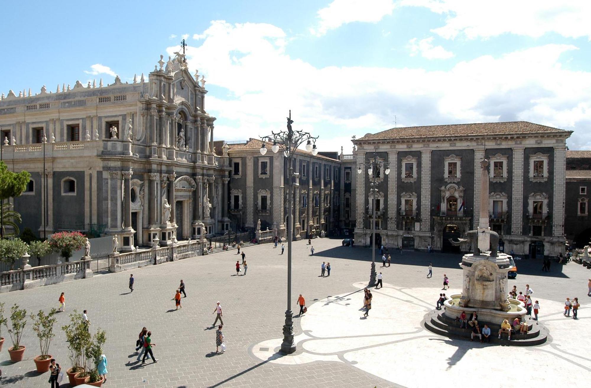 Duomo Luxury Suite Catania Bagian luar foto