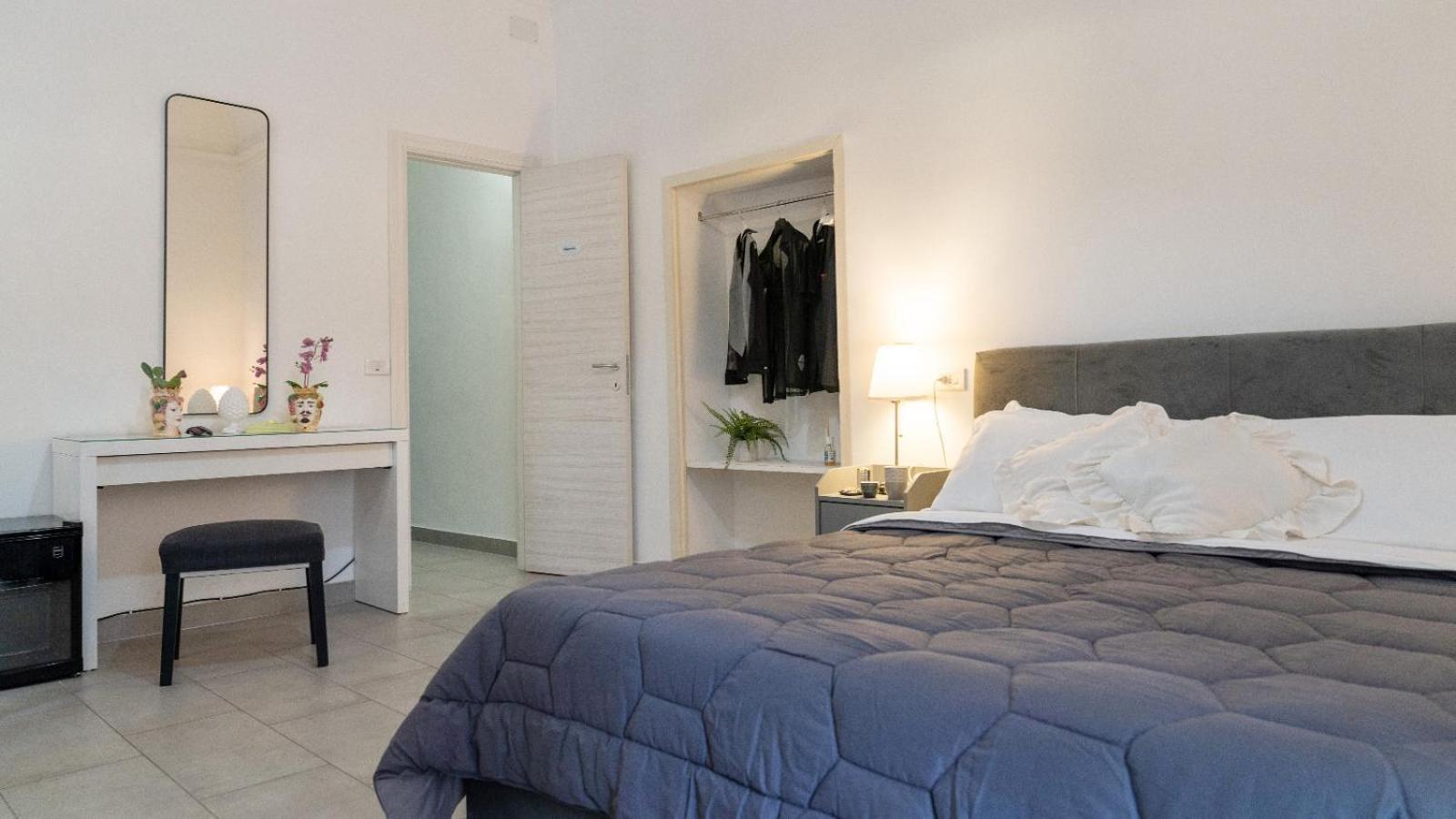 Duomo Luxury Suite Catania Bagian luar foto