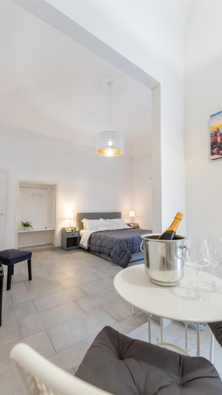 Duomo Luxury Suite Catania Bagian luar foto